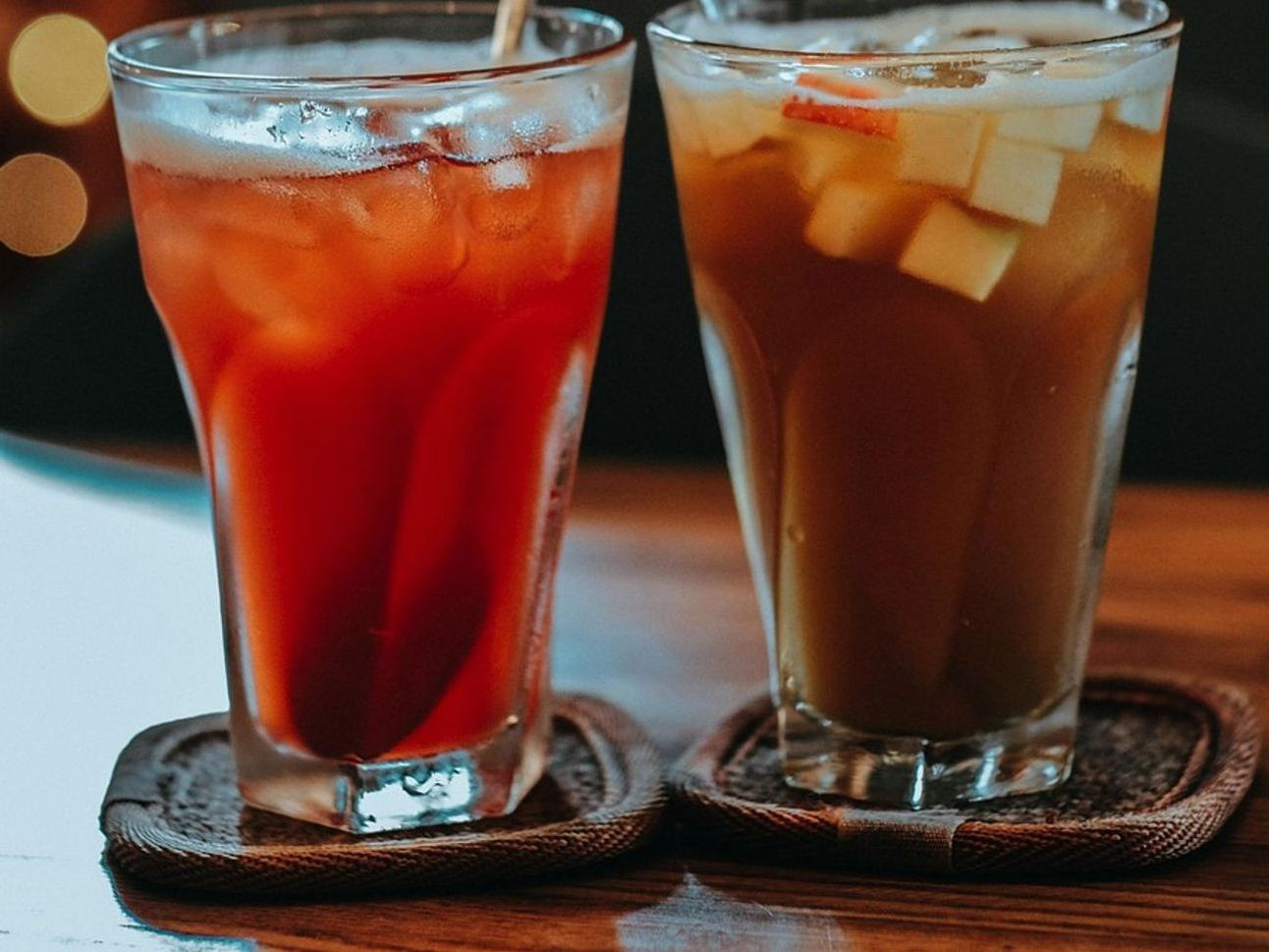 Jugos detox con frutas verdes y jengibre recién licuado